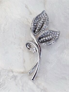 Vtg Silver Tone CZ Rhinestone Calla Lilly Flower Brooch Wedding Bridal 2 3/4”